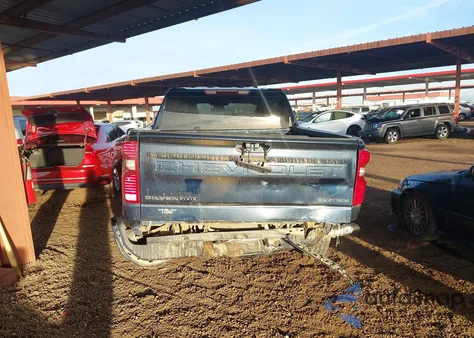 2022 Chevrolet Silverado 1500 2Wd Short Bed Custom z USA, uszkodzony, nr VIN 1GCPABEKSNZ598042